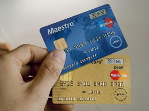Срочные микрозаймы онлайн на карту Маэстро или счет в банке